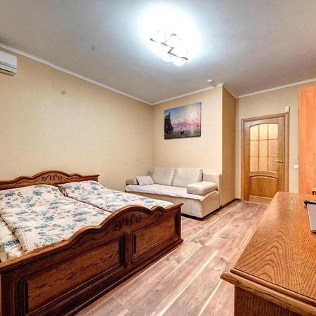 Modern Apartment Near Park Киев Экстерьер фото