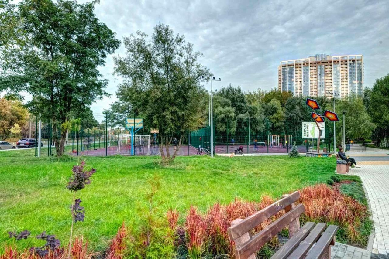 Modern Apartment Near Park Киев Экстерьер фото