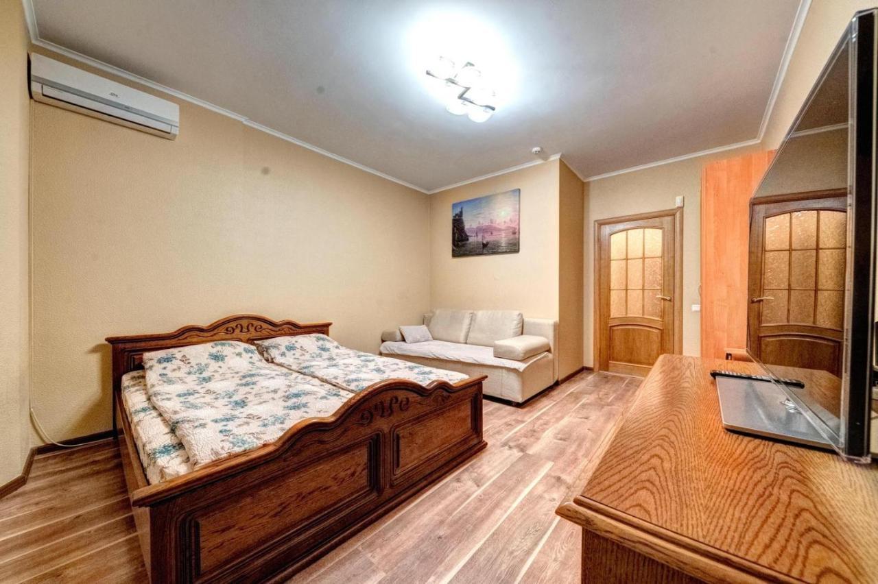 Modern Apartment Near Park Киев Экстерьер фото
